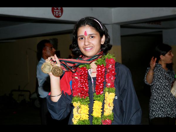 పాక్పై సాధించిన పధకం తెలంగాణకే అంకితం