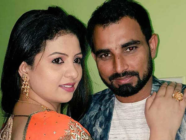 దుబాయ్లో పాకిస్థాన్ అమ్మాయితో హోటల్ గదిలో