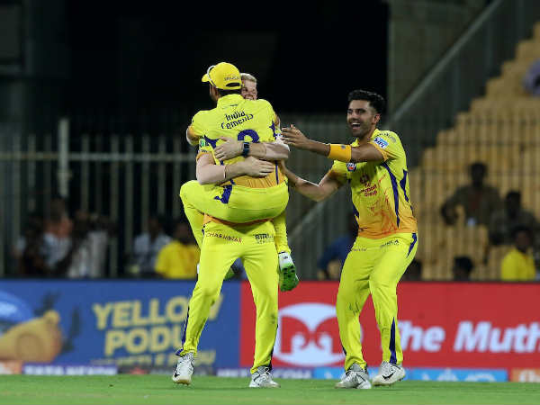 క్రీజ్ వదిలి ముందుకొచ్చిన రాబిన్ ఊతప్ప