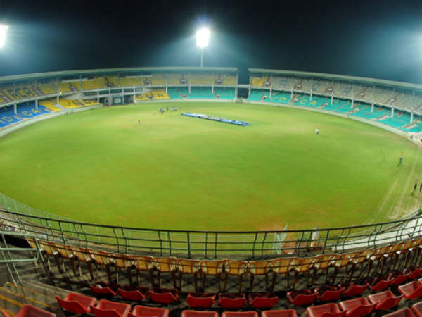 రేసులో విశాఖపట్నం ముందంజ