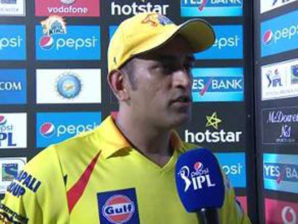 ఆఖరి ఓవర్లో ఆగ్రహానికి గురైన ధోని