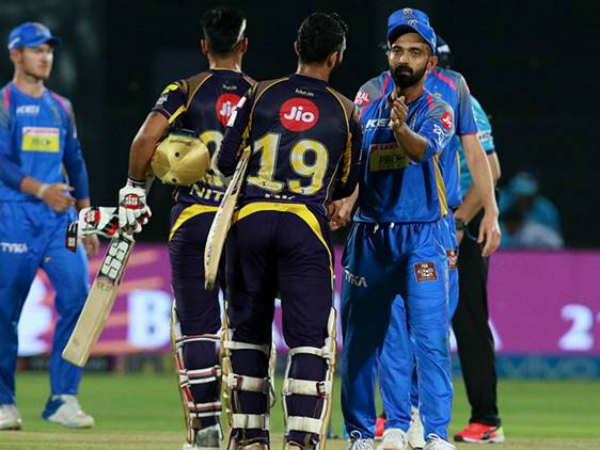తొలి ఓవర్లోనే 21 పరుగులు రాబట్టిన నరైన్