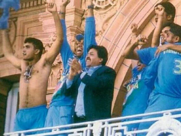 2-1తేడాతో టీ20 సిరిస్ను కైవసం చేసుకున్న కోహ్లీసేన