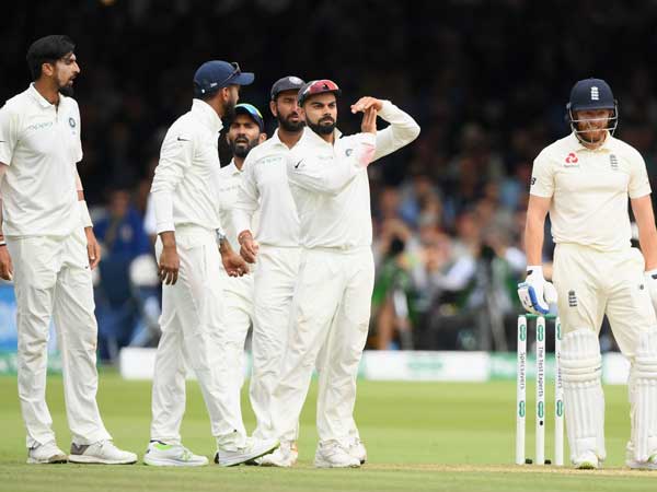అవకాశాన్ని సద్వినియోగం చేసుకున్న వోక్స్, బెయిర్ స్టో