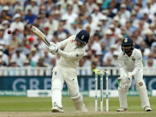 ఈసారి బ్యాటుతో భారత్ను దెబ్బతీసిన శామ్ కరన్: