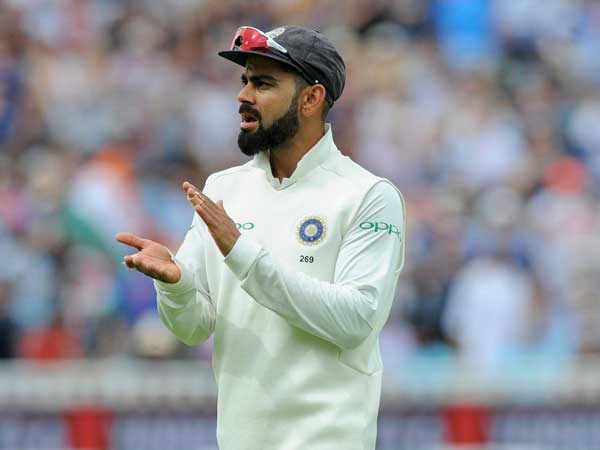 చిరునవ్వు నవ్వితే కోహ్లీ కూడా నవ్వేవాడు