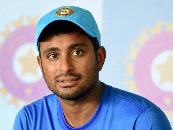 696 రోజుల తర్వాత కెప్టెన్గా ధోని