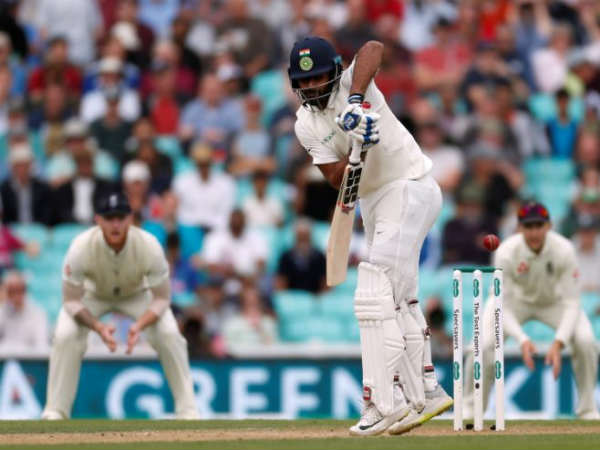 ఆరో స్థానంలో బ్యాటింగ్కు దిగి హాఫ్ సెంచరీ