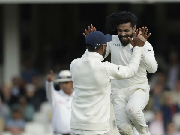 ఆఖరి సెషన్లో సత్తా చాటిన భారత బౌలర్లు