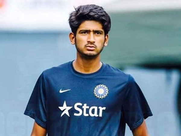 తల్లిదండ్రులు ఎంతో సంతోషంగా ఉన్నారు