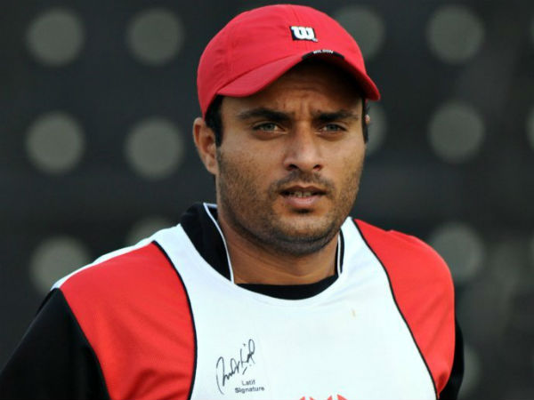కోహ్లీ పారిపోయాడన్న పాక్ మాజీ ఆటగాడు తన్వీర్