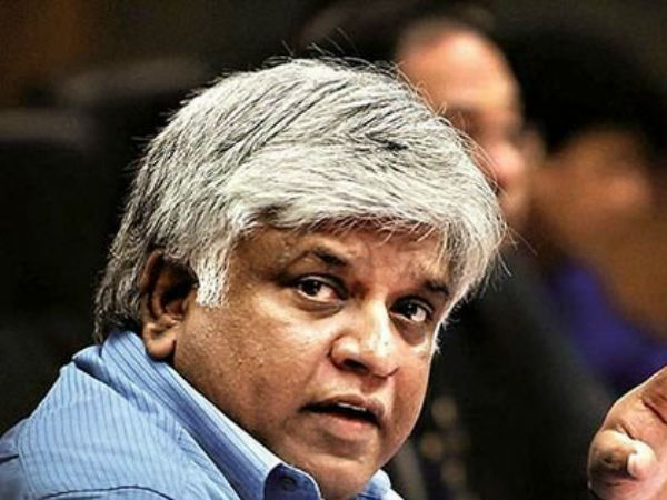 అంతలోనే సమీపంగా వచ్చి అసభ్యంగా