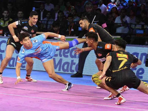 మణీందర్ సింగ్ 11 రైడ్ పాయింట్లతో