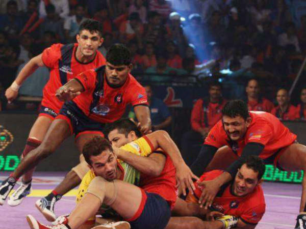 ఢిల్లీ రైడర్ను పట్టేయడంతో యోధా గెలుపు