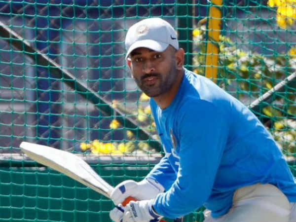 ధోనీకి కావాల్సిన పరుగులు 101
