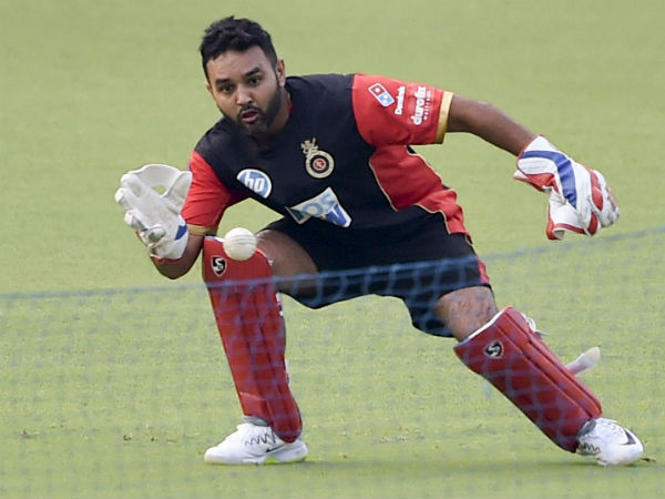 పార్థివ్ పటేల్ 17ఏళ్లు
