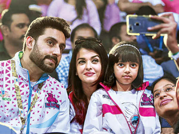 మ్యాచ్ని తిలకించిన అభిషేక్ బచ్చన్ సతీమణి ఐశ్వర్యరాయ్