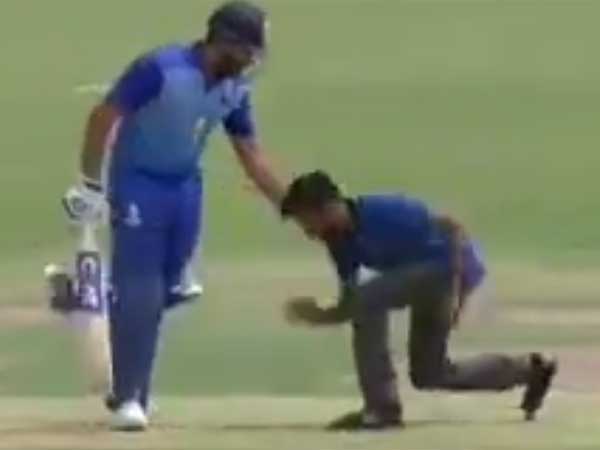 ఓపెనర్ రోహిత్ శర్మకు వింత అనుభవం