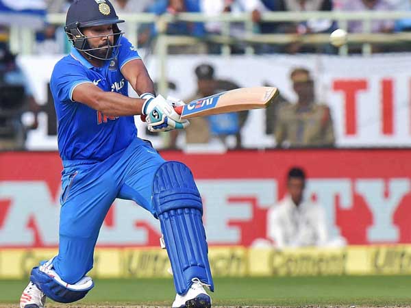 రోహిత్తో కలిసి షా ఎడాపెడా బౌండరీలు