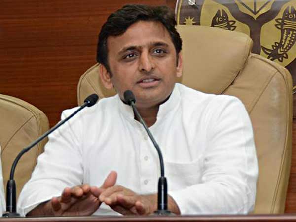 యూపీ మాజీ సీఎం అఖిలేశ్ యాదవ్