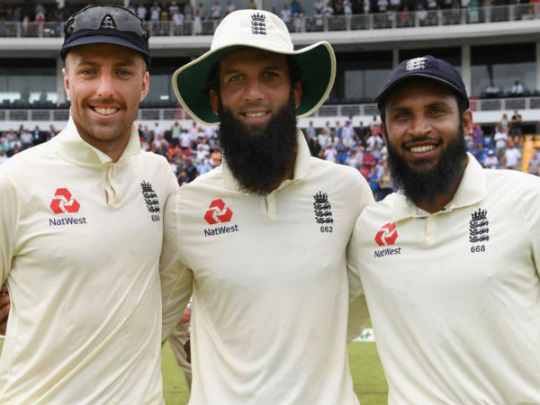 226/7 ఓవర్నైట్ స్కోరుతో