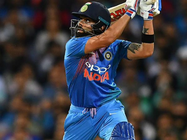 వ్యూహంలో భాగంగా తొలి బంతిని