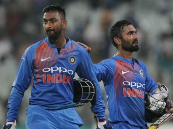 బౌలింగ్ చేసేటప్పుడు కృనాలే అడిగి