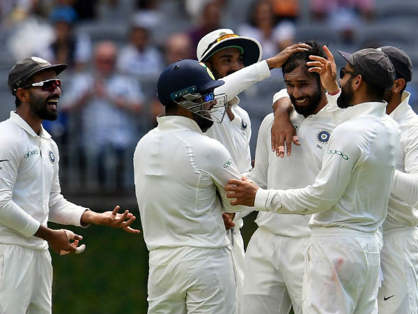 అద్భుతమన క్యాచ్ పట్టిన రహానే