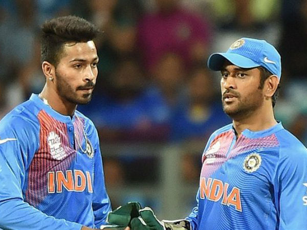వన్డే సిరీస్కు ఎంపికైన పాండ్యా, ధోనీ