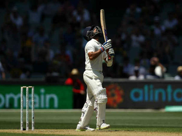 ఖవాజా అద్భుతమైన క్యాచ్తో కోహ్లీ పెవిలియన్కు