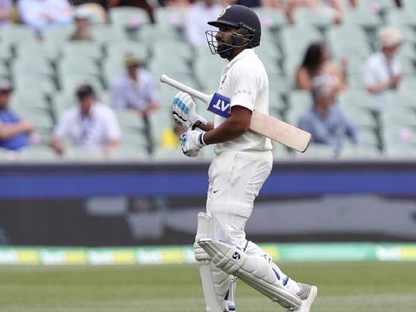 ఔటైన తీరుపై విమర్శల అసహనం