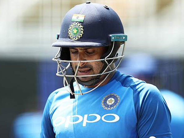 సిడ్నీ వన్డేలో రెండు ఓవర్లే వేసిన రాయుడు