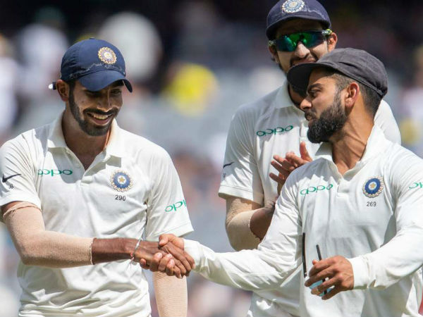 మ్యాన్ ఆఫ్ ద మ్యాచ్ అవార్డు అందుకున్న బుమ్రా