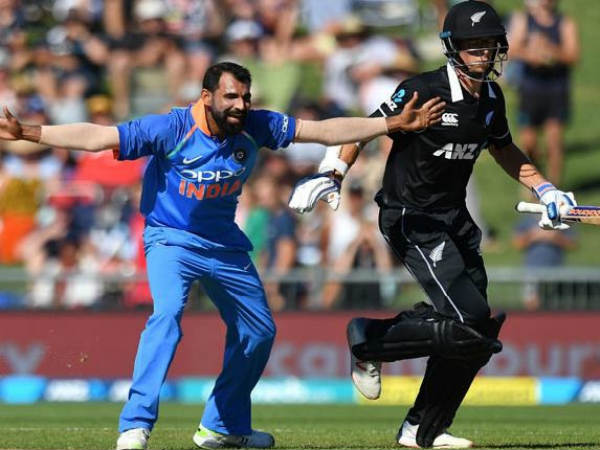 షమీ బౌలింగ్లో ఏడో వికెట్గా పెవిలియన్కు చేరిన టేలర్