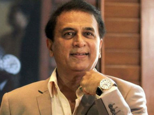 బోర్డర్తో కలిసి ట్రోఫీని అందించలేకపోయాడు