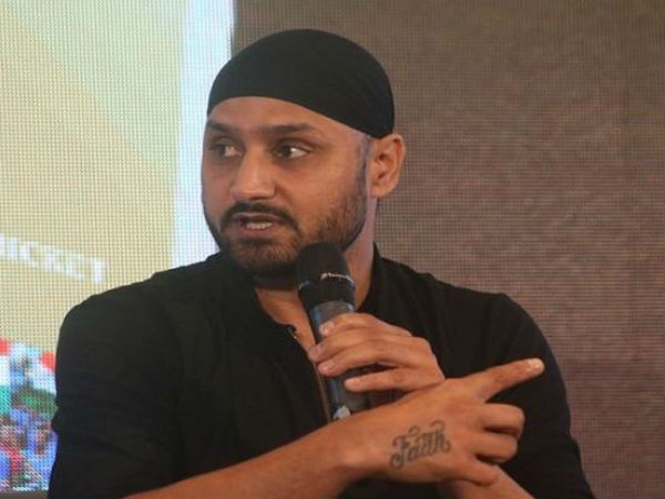ఇమ్రాన్ ఉగ్రవాదాన్ని రూపుమాపటానికి సరైనా చర్యలు చేపట్టాలి