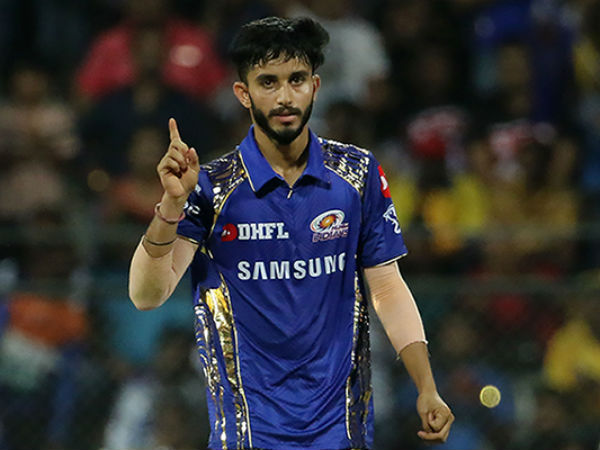 6 వికెట్లు తీసి ఔరా అనిపించిన మార్కండే