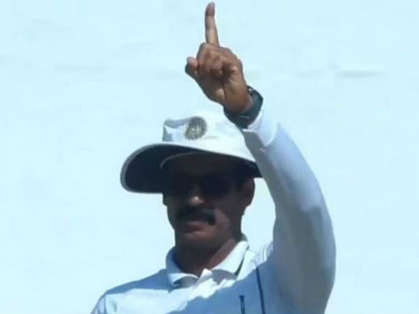 ఫీల్డ్ అంపైర్తో కన్ఫర్మ్ చేసుకుని