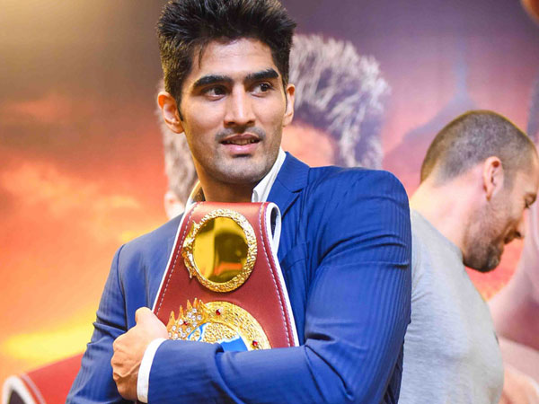 విజేందర్ సింగ్ ఒక నెల జీతాన్ని