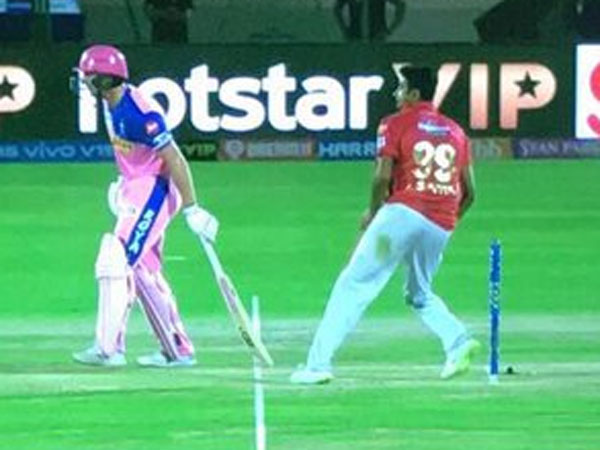 బౌలర్లకు అనుకూలంగా మారిన కొత్త నిబంధన