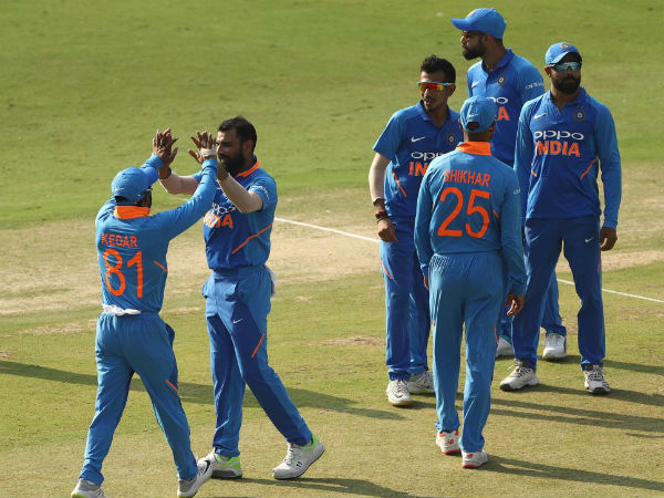 కోహ్లీ సూపర్ క్యాచ్