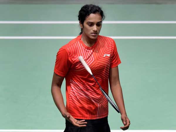 తొలి గేమ్లో 6-3తో ముందంజలో కనిపించిన సింధు