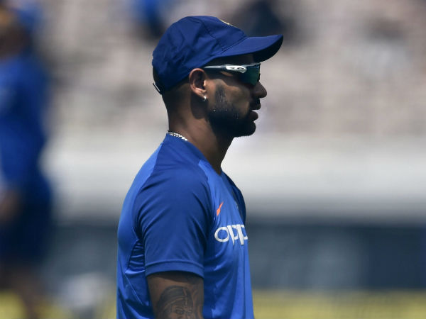 న్యూస్ పేపర్స్ చదవను