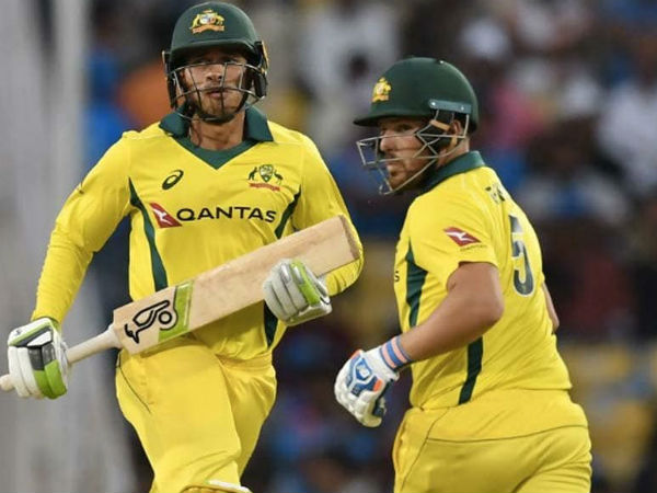 టాస్ ఓడి తోలుత బ్యాటింగ్కు దిగిన ఆసీస్