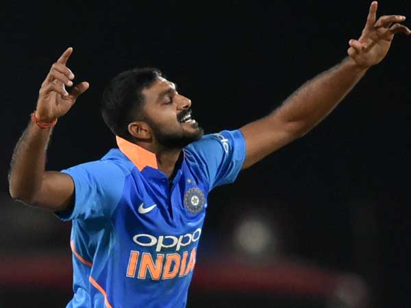 ఒత్తిడిని తట్టుకుంటూ