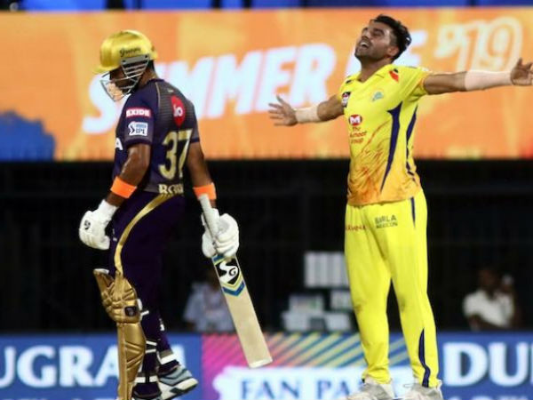 టాస్ ఓడి తొలుత బ్యాటింగ్ చేసిన కోల్కతా