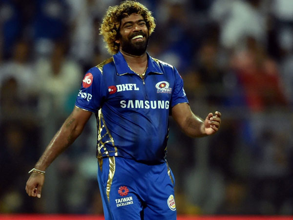 4 ఓవర్లు 3 వికెట్లు: