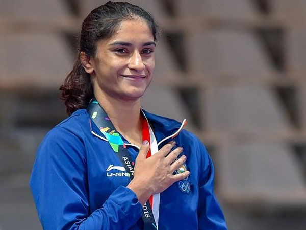 రెజ్లింగ్ చాంపియన్షిప్లో కాంస్యం నెగ్గిన వినేశ్ ఫోగాట్