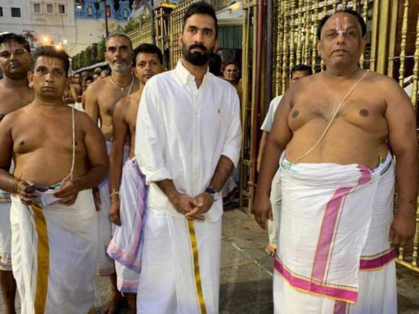 తిరుమలలో దినేష్ కార్తీక్: