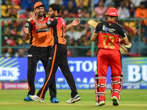 హెట్ మెయిర్కు మ్యాన్ ఆఫ్ ద మ్యాచ్ అవార్డు